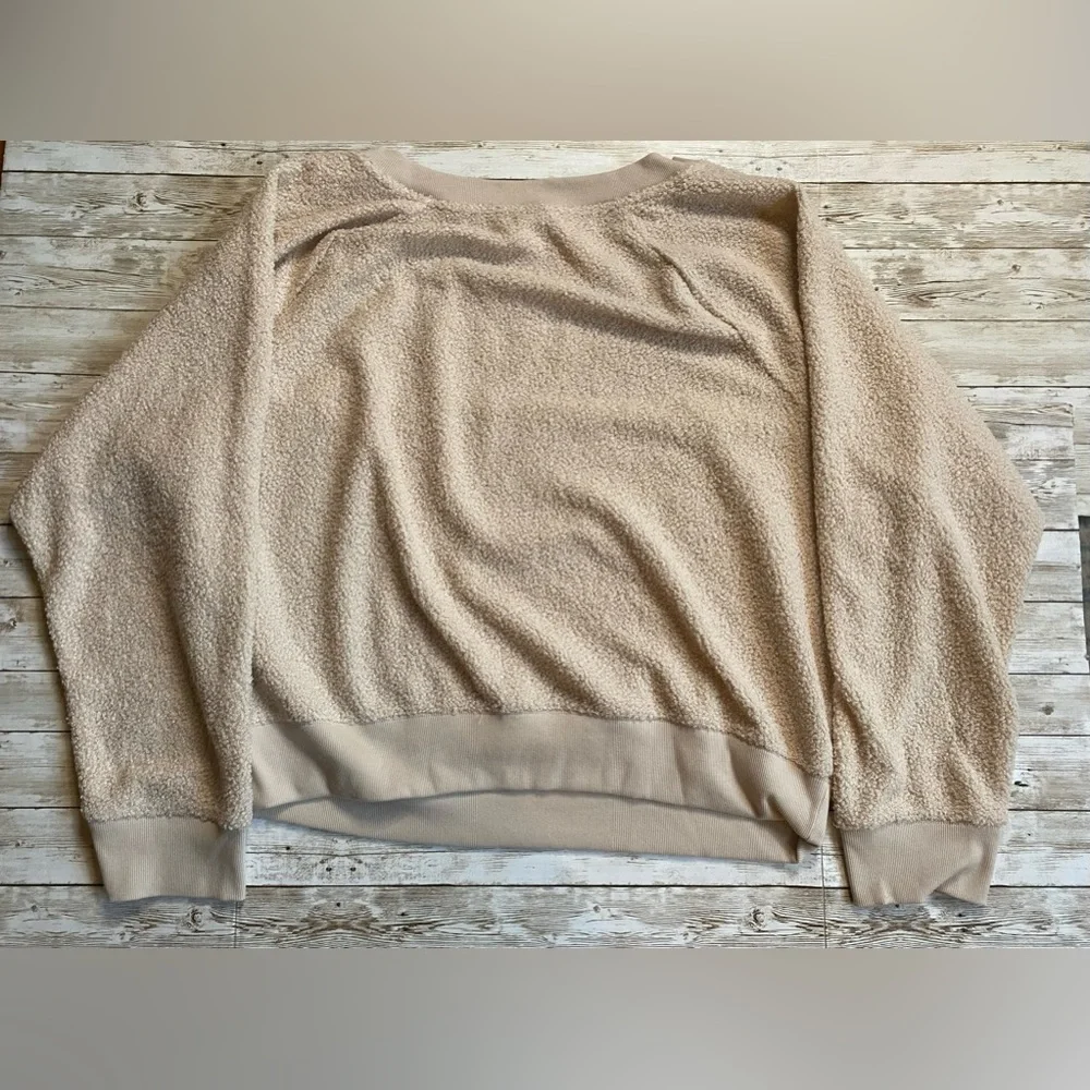 🆕 VICTORIA'S SECRET Teddy Fleece Crewneck Set M  8/10 - Picture 7 of 10
